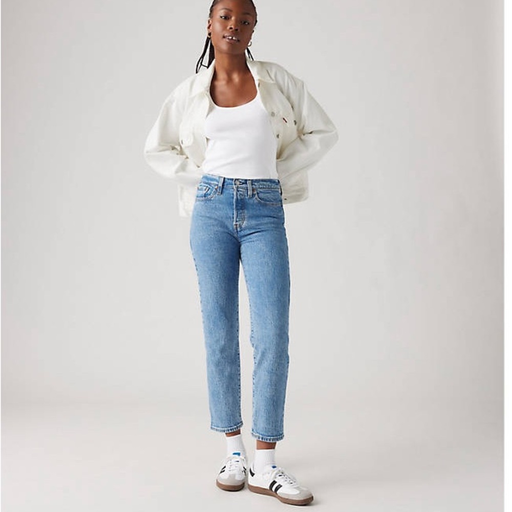 Levi’s Wedgie Straight Jeans High Rise Button Fly Cropped Women’s Size 31